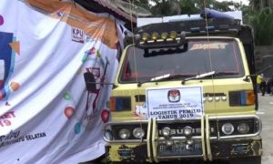 KPUD Labusel Mendistribusikan Logistik Pemilu Tahun 2019