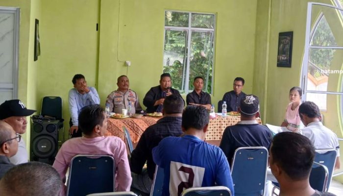 ‎Karena Pembangunan Gereja HKBP Masih Ditolak, Jemaat Menyewa Aula Hotel
