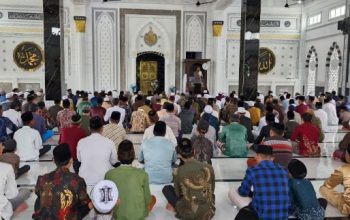 Kapolres Rohil Laksanakan Kegiatan Sholat Jum’at Berjamaah Di Masjid